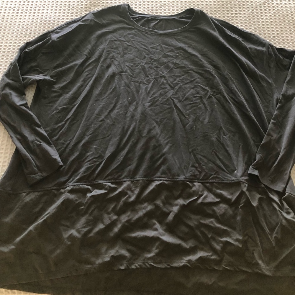 Lululemon shirt size 10